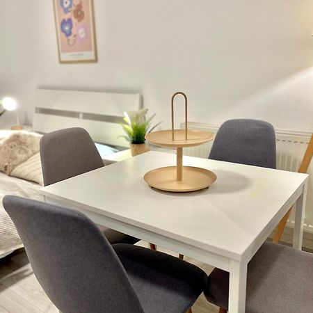 Apartment Robin - Old Town Братислава Экстерьер фото