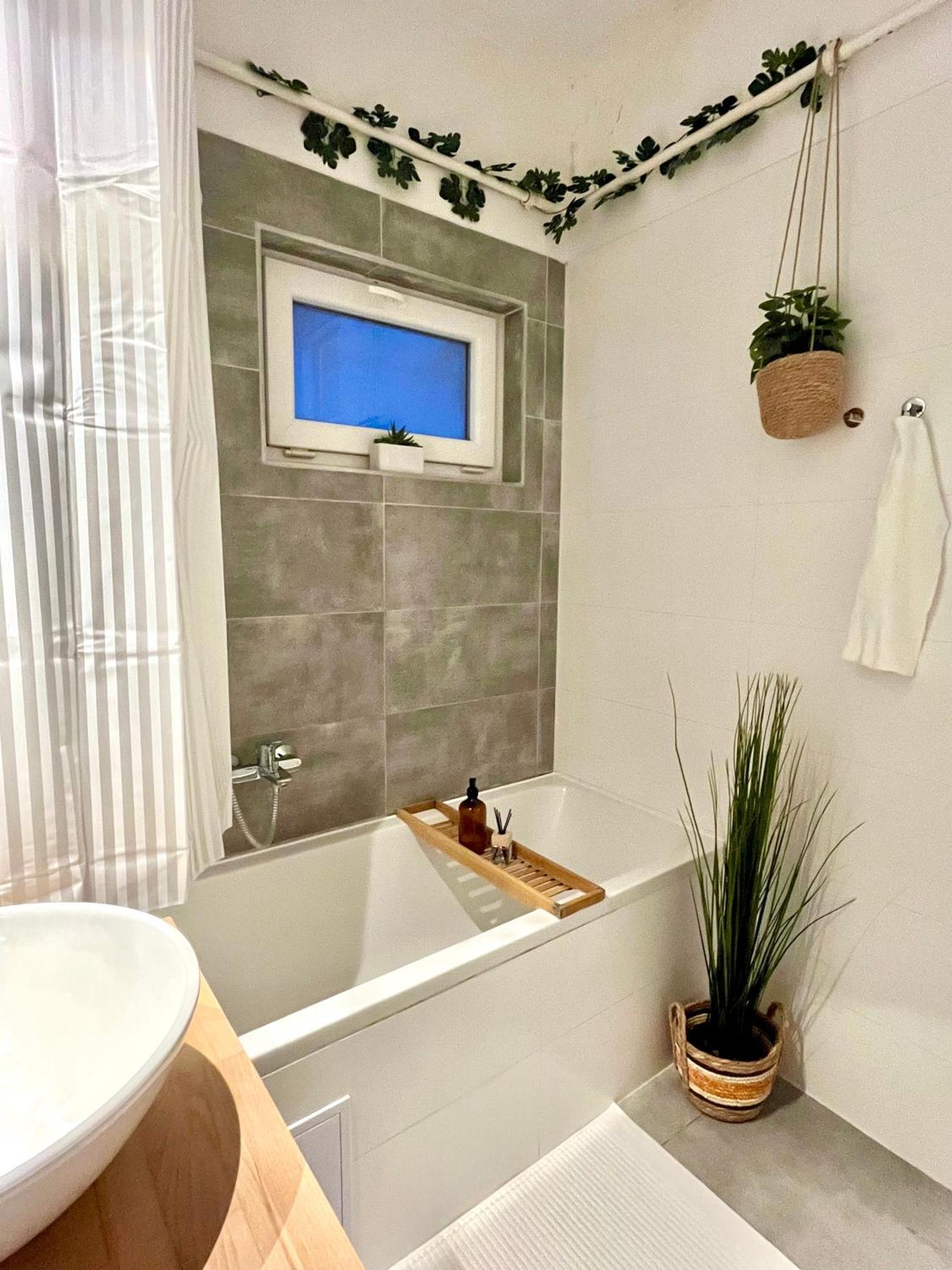 Apartment Robin - Old Town Братислава Экстерьер фото